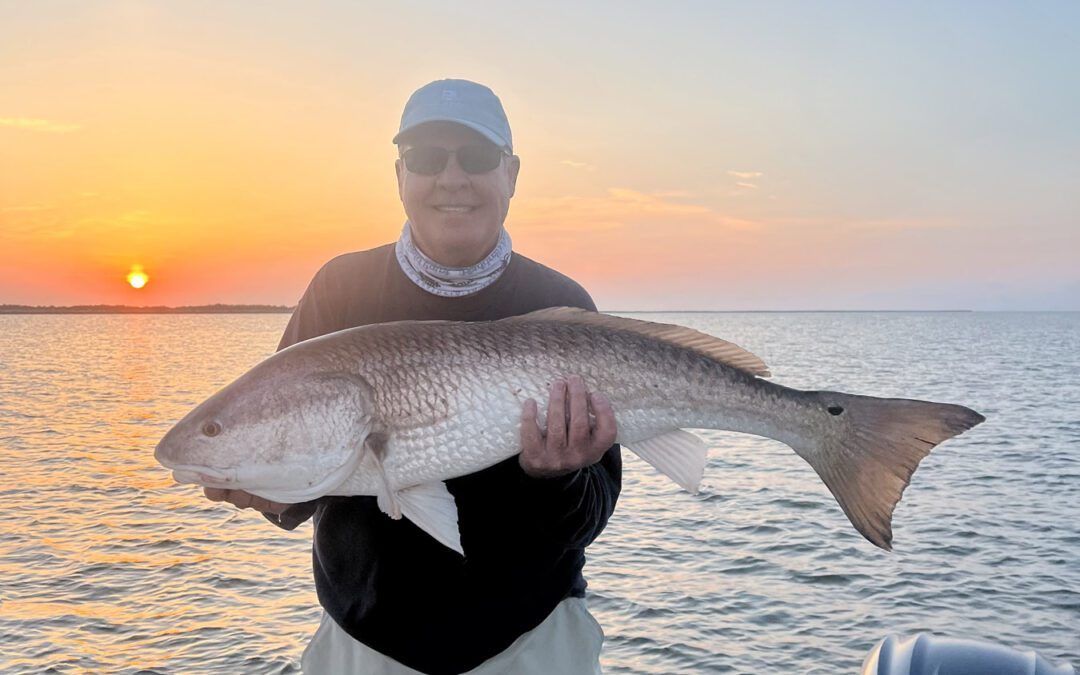 Best Time to Catch Redfish Near New Orleans (A Local Guide’s Month-by-Month Breakdown)